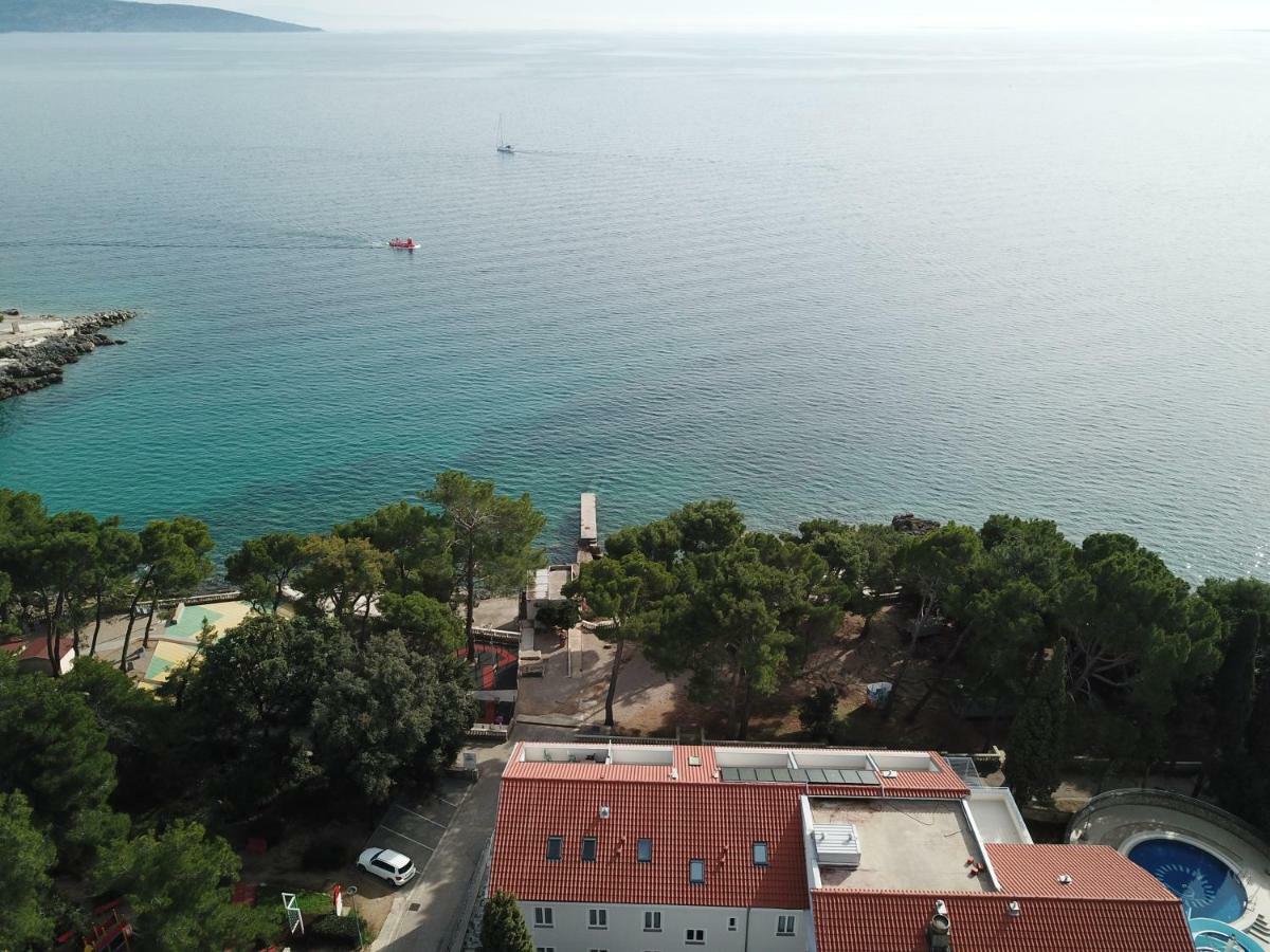 Sesar Apartments Krk - No. 1 Iva Krk Town Zewnętrze zdjęcie