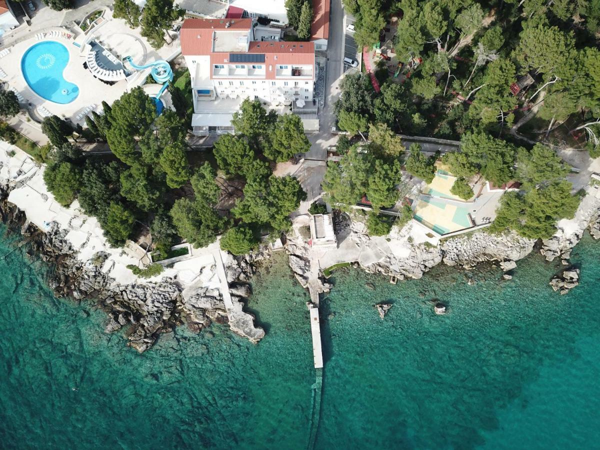 Sesar Apartments Krk - No. 1 Iva Krk Town Zewnętrze zdjęcie
