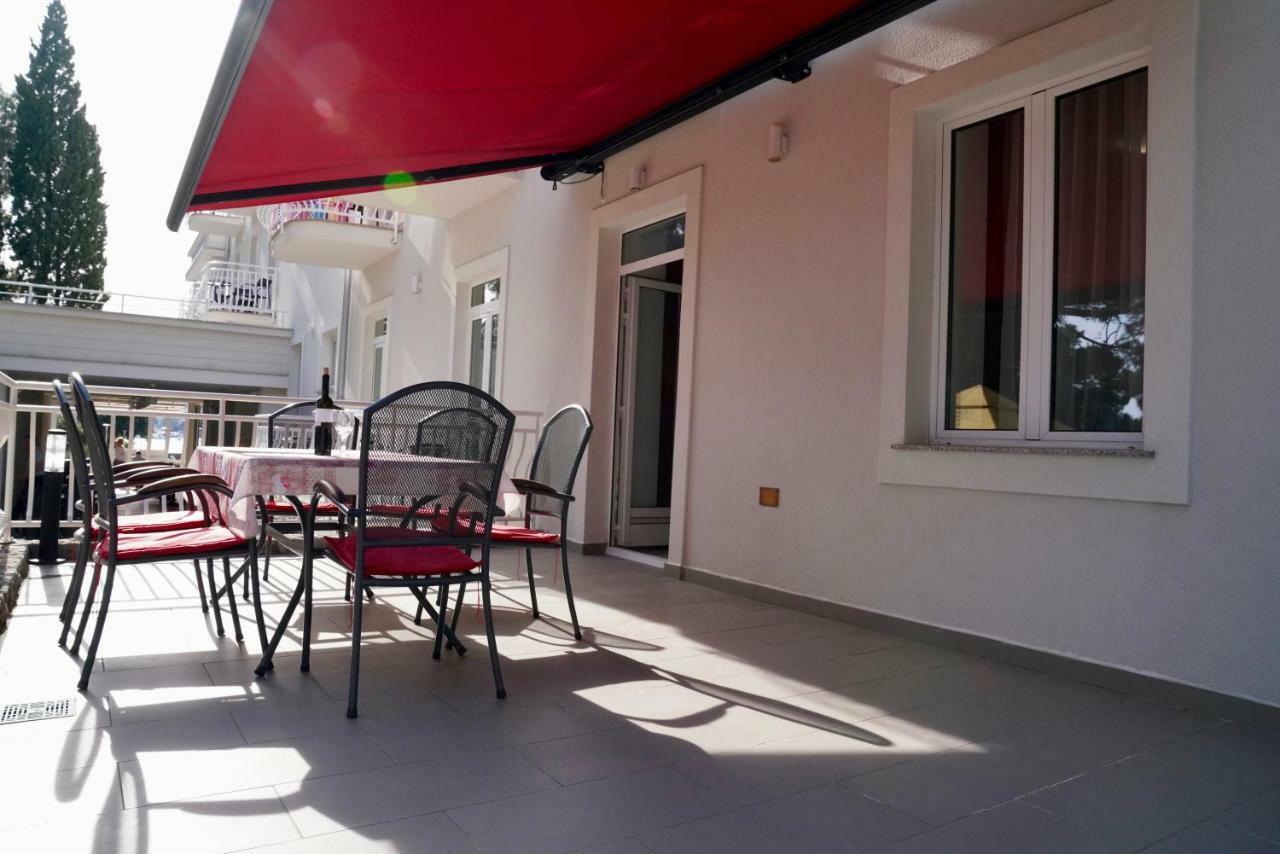Sesar Apartments Krk - No. 1 Iva Krk Town Zewnętrze zdjęcie