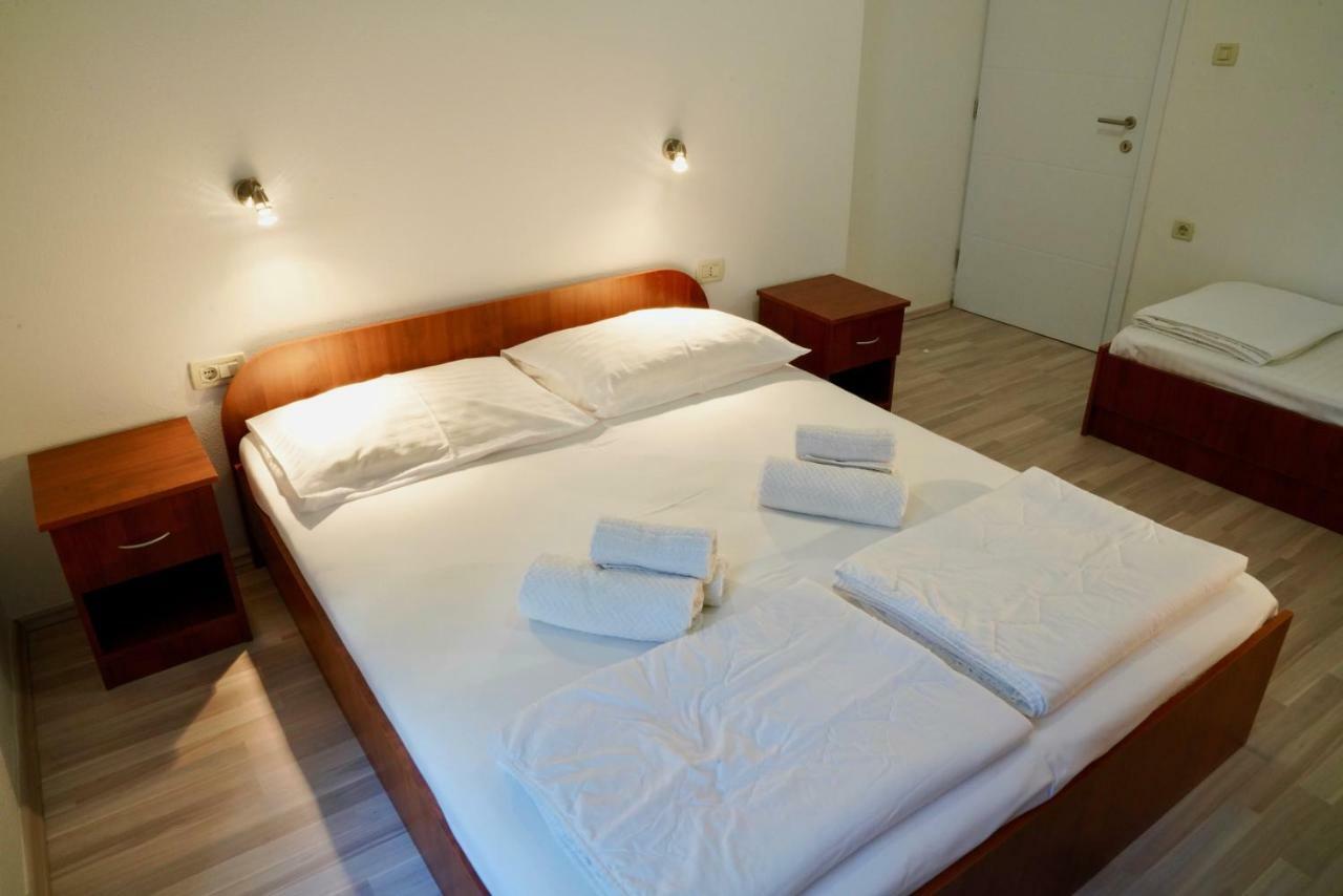 Sesar Apartments Krk - No. 1 Iva Krk Town Zewnętrze zdjęcie